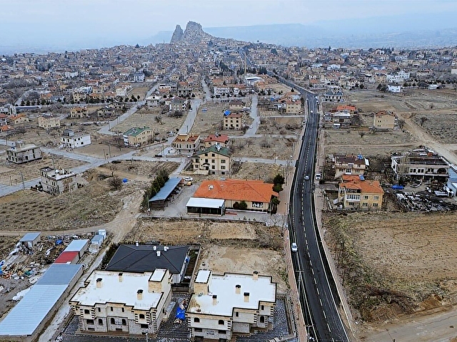 DENİZ GAYRİMENKULDEN UÇHİSARDA MÜKEMMEL KONUMDA SATILIK ARSA