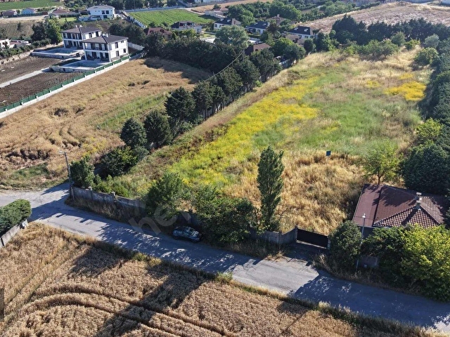 PRM EMLAKTAN VİLLA BÖLGESİNDE 4.000 M² TEK TAPU