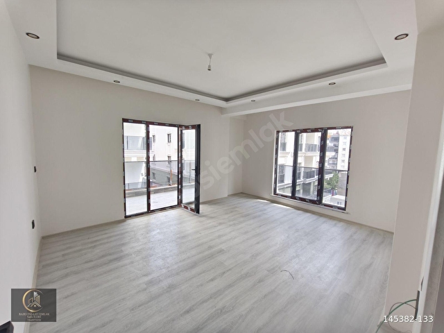 BAZO İNŞAAT EMLAKTAN KİRALIK 2+1 DAİRE BALKONLU AYRI MUTFAKLI - Görsel 2