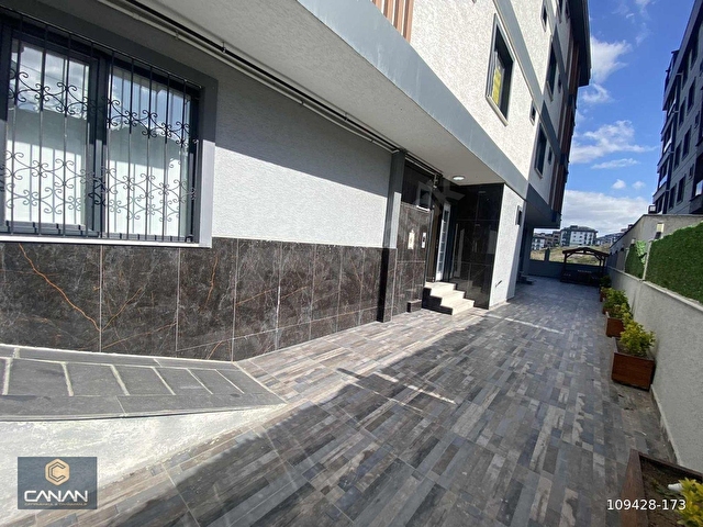 BEYLİKDÜZÜ KAVAKLI MAH SIFIR 2+1 70M2 GİRİŞ KAT SATILIK DAİRE - Görsel 2