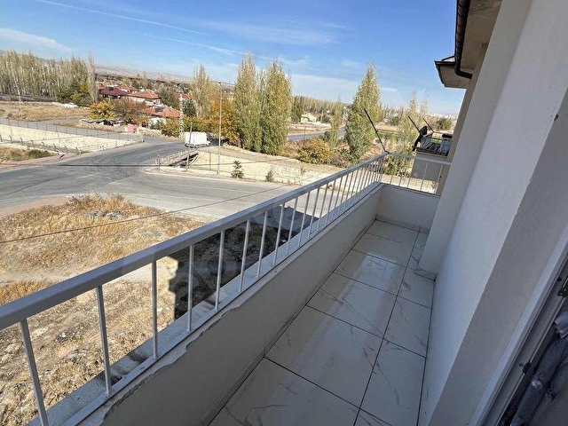 ARGINCIK KAYABAŞIDA 3+1 FUL YAPILI DAİRE - Görsel 3