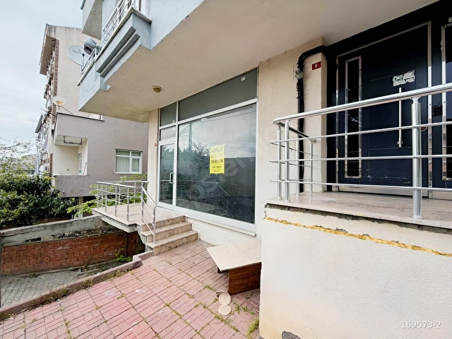Yenidoğan Merkezde Kiralık 110m Dükkan