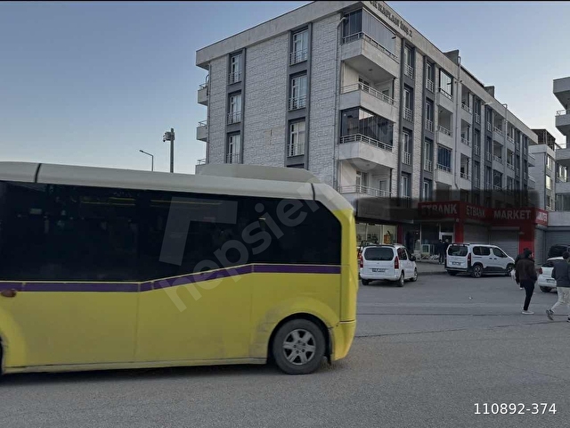 VAN AVM YANI CUMHURİYETİN LİSESİ ÇAPRAZI SATILIK 185m2 DÜKKAN