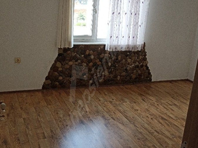 Masadağı 3 KATLI binada ARAKAT 3 + 1 DAİRE - Görsel 6