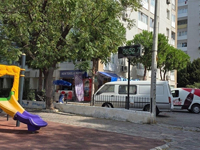 Bayraklı Tepekule mah.Parka bakan Köşe Cepheli dükkan 47 M2 - Görsel 4