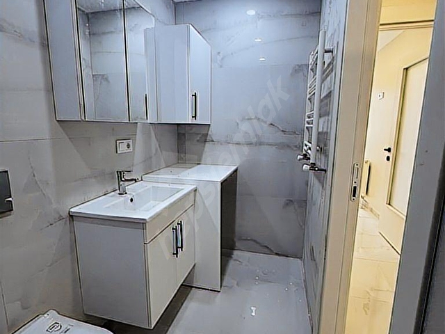Yeşilovada E-5e 2 Dakika! Köşe Konum, Kapalı Otoparklı Sıfır 2 - Görsel 8
