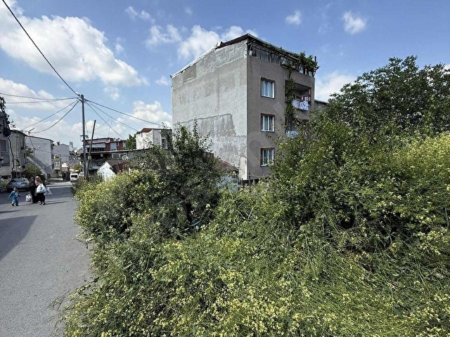 AVCILAR FRİZKÖYDE ACİL SATILIK İÇİNDE ESKİ YAPILI 165 m2 ARSA - Görsel 3