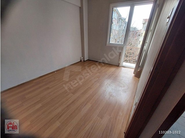 ÜSKÜDAR BOYACİ EMLAKTAN  VALIDEİ ATIK 4 KAT 2+1-65 M2 DOGALGAZ SOBA 2 ÇEPELI - Görsel 4