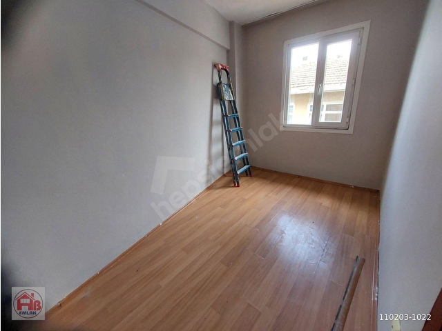 ÜSKÜDAR BOYACİ EMLAKTAN  VALIDEİ ATIK 4 KAT 2+1-65 M2 DOGALGAZ SOBA 2 ÇEPELI - Görsel 8