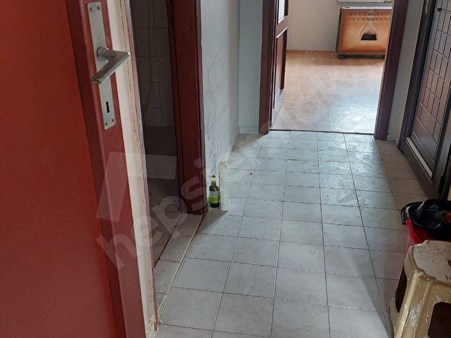 ÜSKÜDAR BOYACİ EMLAKTAN  VALIDEİ ATIK 4 KAT 2+1-65 M2 DOGALGAZ SOBA 2 ÇEPELI - Görsel 15