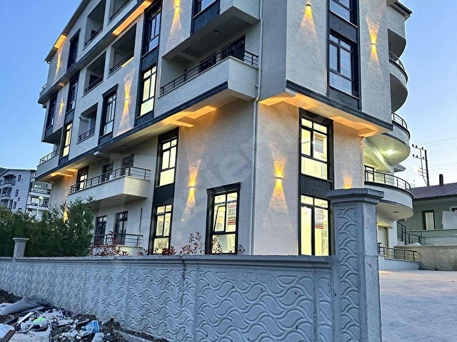 BAŞİSKELE FATİH DE GENİŞ BAHÇELİ DUBLEX - Görsel 27