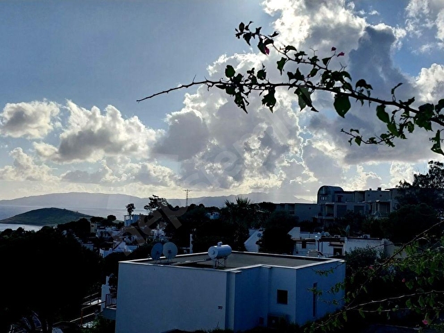Bodrum Akturda 2 Büyük Balkondn Engin Deniz Manzaralı 2+2 Villa - Görsel 3
