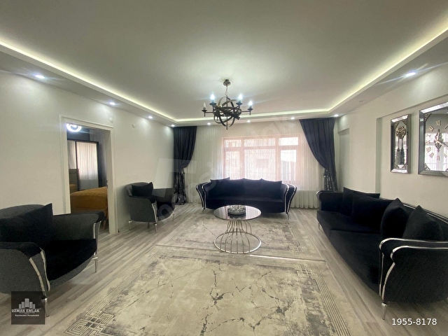 UZMAN EMLAKDAN 19 MAYIS CADDESİNDE KOT 1 ( ALTINDA DAİRE VAR) FULL YAPILI 3+1 DAİRE - Görsel 2