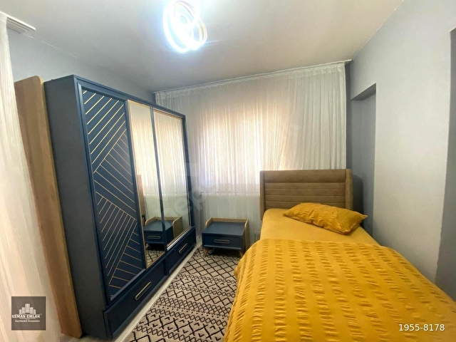 UZMAN EMLAKDAN 19 MAYIS CADDESİNDE KOT 1 ( ALTINDA DAİRE VAR) FULL YAPILI 3+1 DAİRE - Görsel 10