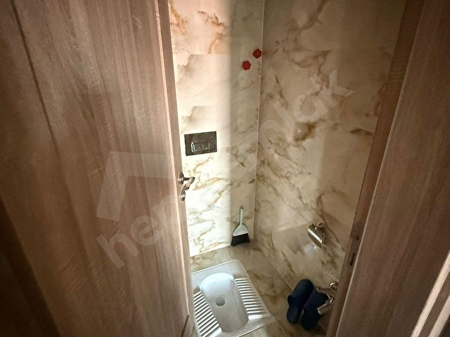 ÇALIŞKAN EMLAKTAN AZİZEHATUN CAMİİ KARŞISI KİRALIK 2+0 DAİRE - Görsel 4