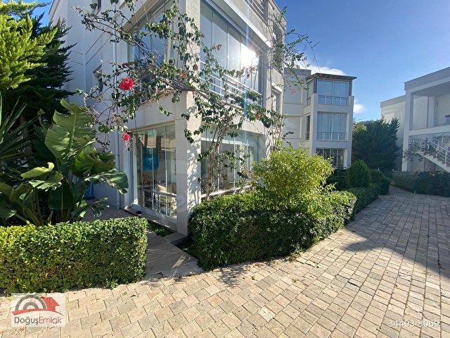 DOĞUŞ EMLAKTAN DENİZE 100 METRE BAHÇE KATI 3+1 MODERN DAİRE - Görsel 3
