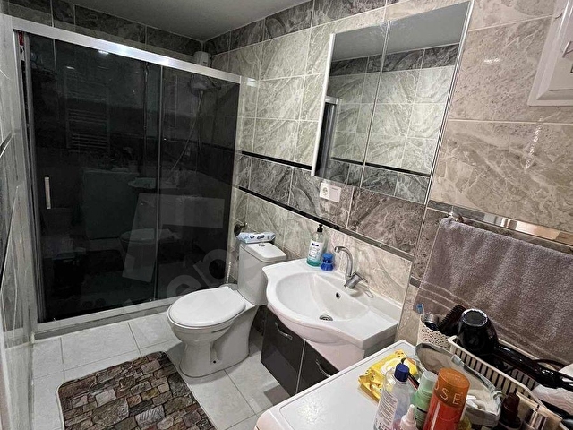 ÖDEMİŞ MERKEZDE YATIRIMLIK 1+1 EŞYALI DAİRE - Görsel 6