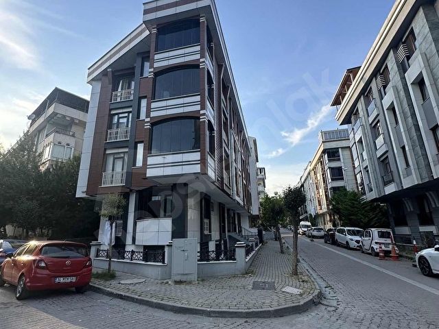 DENİZKÖŞKLER MAHALLESİNDE 2+1 80 M2 5 YAŞINDA TEMİZ YÜKSEK GİRİŞ - Görsel 2