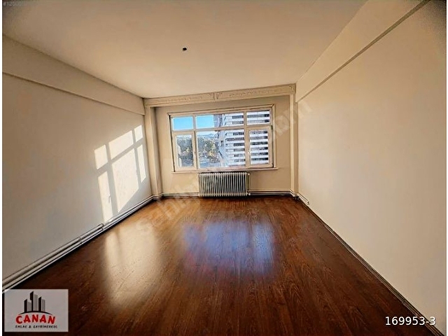 CANAN EMLAKTAN MÜKEMMEL KONUMDA ASANSÖRLÜ BİNADA 3+1 DAİRE - Görsel 12