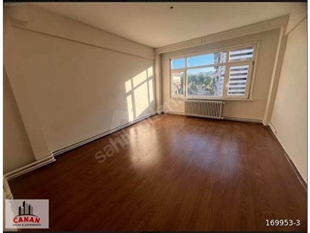 CANAN EMLAKTAN MÜKEMMEL KONUMDA ASANSÖRLÜ BİNADA 3+1 DAİRE - Görsel 8