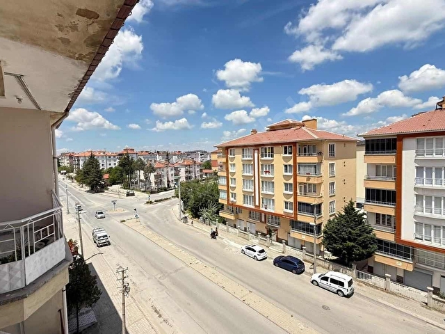 CANCANDAN GAZİ MAHALLESİNDE DAĞ MANZARALI GARAJLI DAİRE - Görsel 2