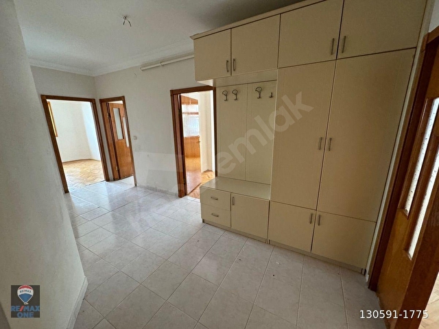 DİKMEN CADDESİNDE 4+1 SATILIK DAİRE - Görsel 8