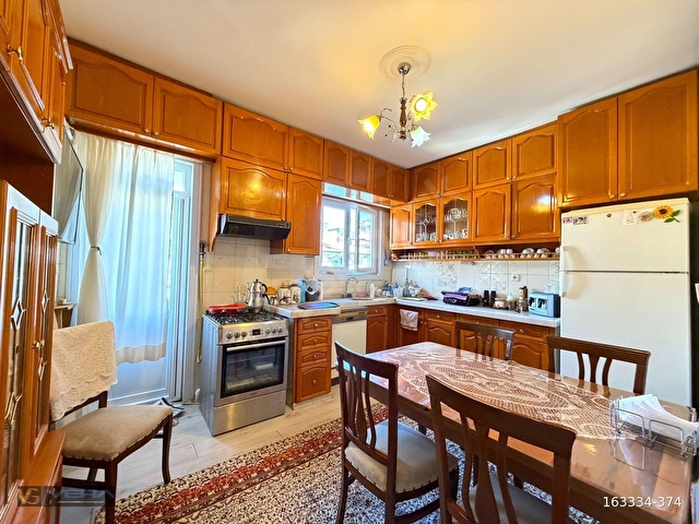 DEĞİRMİÇEMDE MERKEZİ KONUMDA GENİŞ 3+1 SATILIK DAİRE 137 M² NET - Görsel 15