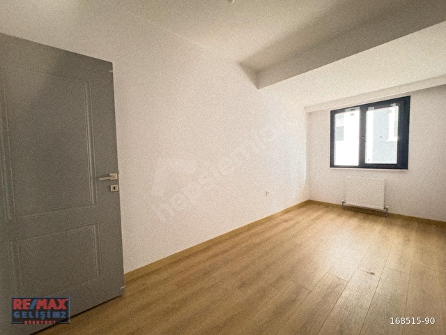 AKEVLER MAHALLESİNDE AİLE SİTESİNDE METROBÜSE YAKIN SIFIR DAİRE - Görsel 20
