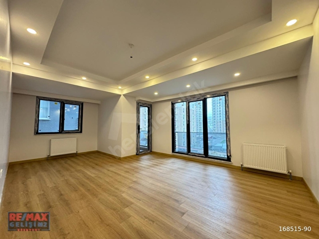 AKEVLER MAHALLESİNDE AİLE SİTESİNDE METROBÜSE YAKIN SIFIR DAİRE - Görsel 5