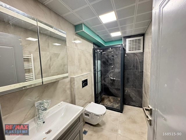AKEVLER MAHALLESİNDE AİLE SİTESİNDE METROBÜSE YAKIN SIFIR DAİRE - Görsel 15