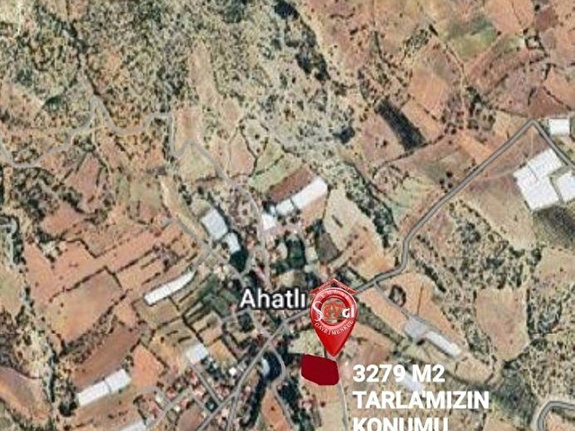 ELMALI AHATLIDA KÖY İÇİNDE ARSA VASIFLI, ELEKTRİĞİ, YOLU, SUYU DİBİNDE 3279 m² SATILIK TARLA - Görsel 3