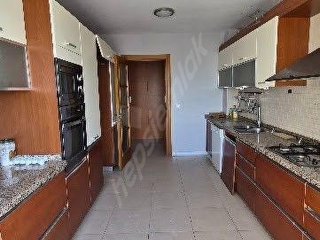 Küçükçekmece Atakent Güneşpark 1 Evlerinde Boş Satılık 4+1 196m2 Daire - Görsel 6
