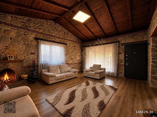 DENİZE YAKIN İÇİNDE 2 MÜSTAKİL EVİ OLAN SATILIK 4692 m2 ÇİFTLİK - Görsel 3