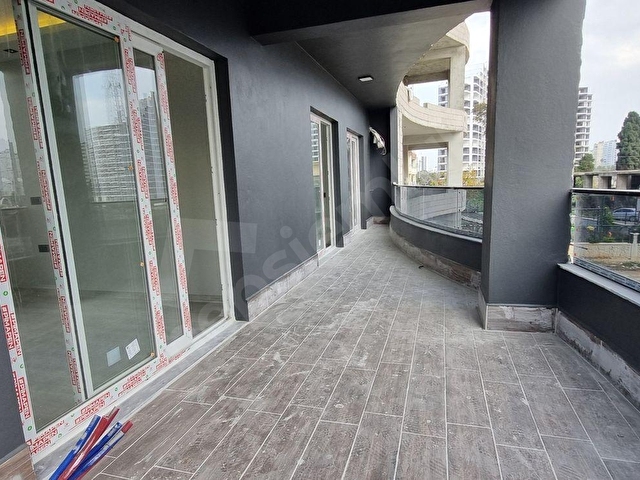 ROYAL EMLAKTAN MERSİN TÖMÜKTE DENİZE 400 MT SATILIK 2+1 LÜX 120m2 DAİRE - Görsel 15