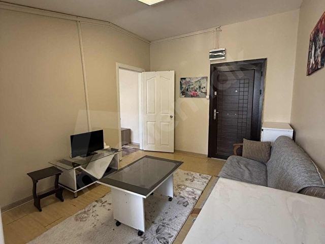 EŞYALI KİRALIK DAİRE E5E METROYA YÜRÜME ULAŞIMSÜPER 1+1 DAİRE - Görsel 5