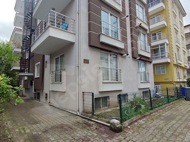 Bolu KARAMANLI Mah. D100 Yakını Ara Kat 1+1 Eşyalı Kiralık Daire - Görsel 3
