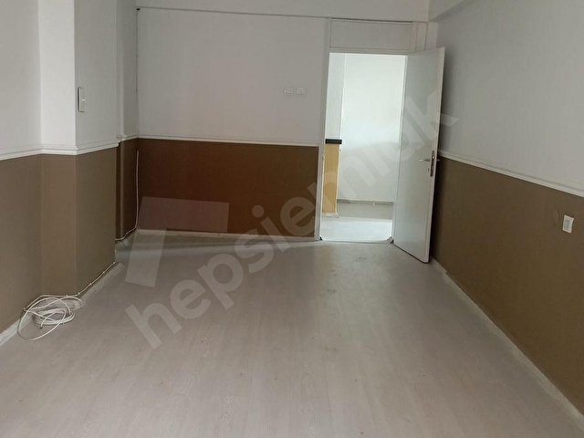 İHSANİYE VATAN CADDESİ CADDE ÜZERİ KİRALIK OFİS - Görsel 2
