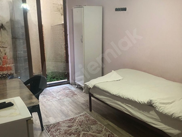 Ezine merkezi konumda uygun kiralık 1+0 daireler - Görsel 3