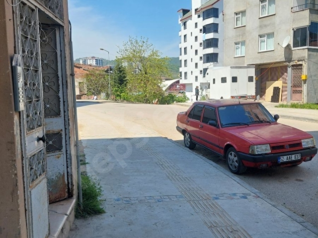 Kapalı pazar yeri karşısında satılık mağaza - Görsel 7