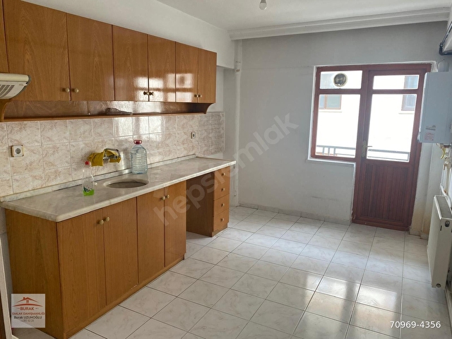 OSMAN GAZİ CADDESİ ÜZERİNDE ORTA KAT ÖN CEPHE BAĞIMSIZ SALON GENİŞ 3+1 DAİRE - Görsel 6