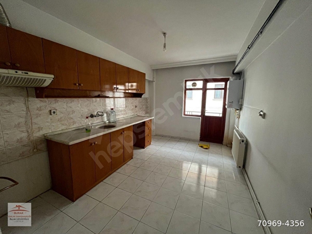 OSMAN GAZİ CADDESİ ÜZERİNDE ORTA KAT ÖN CEPHE BAĞIMSIZ SALON GENİŞ 3+1 DAİRE - Görsel 15