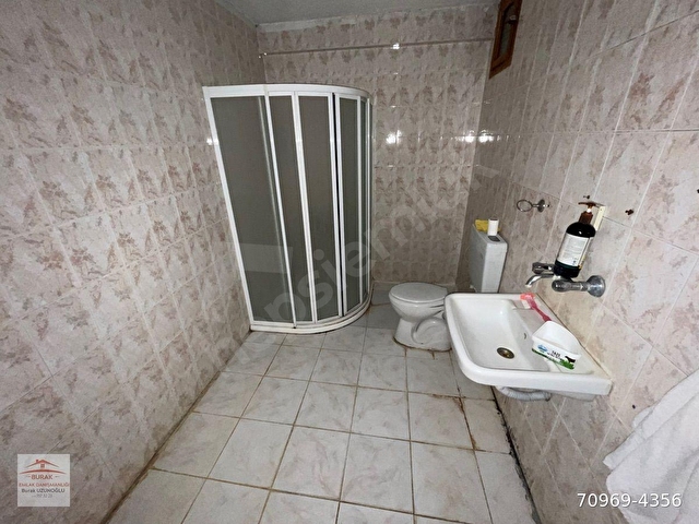 OSMAN GAZİ CADDESİ ÜZERİNDE ORTA KAT ÖN CEPHE BAĞIMSIZ SALON GENİŞ 3+1 DAİRE - Görsel 19