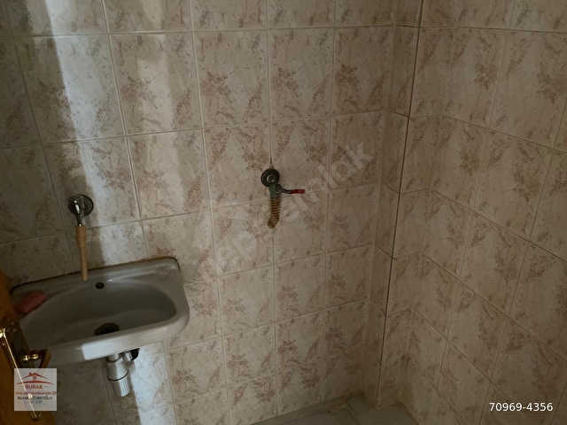 OSMAN GAZİ CADDESİ ÜZERİNDE ORTA KAT ÖN CEPHE BAĞIMSIZ SALON GENİŞ 3+1 DAİRE - Görsel 13