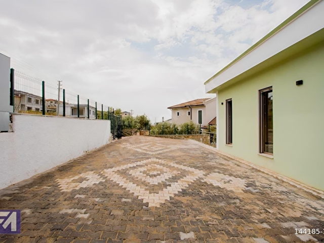 Foçaköy de satılık villa - Görsel 11