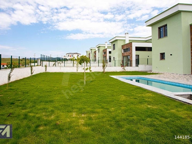Foçaköy de satılık villa - Görsel 15