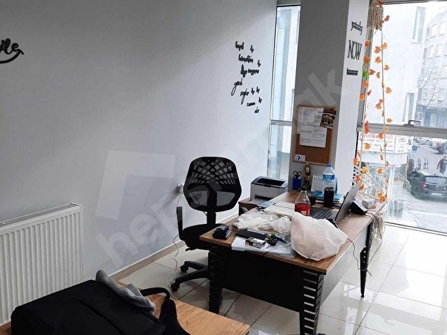 MERKEZDE SATILIK KİRACILI 1.KAT ÖN CEPHE OFİS | KREDİYE UYGUN - Görsel 6