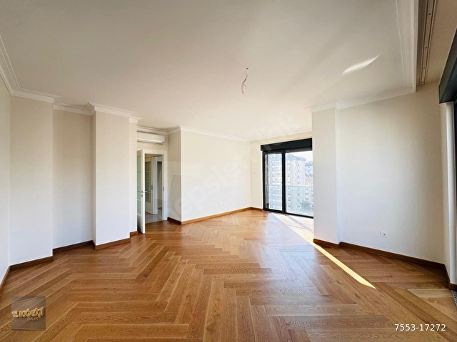 SUADİYEDE BAĞDAT CD. YAKIN 2021 YAPIMI E.BANYOLU,BALKONLU 135m2 3+1 BOŞ DAİRE - Görsel 6