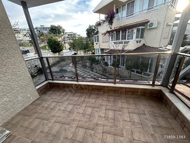 KUŞADASINDA SAHİLE YÜRÜME MESAFESİNDE MÜSTAKİL 4+1 VİLLA - Görsel 20