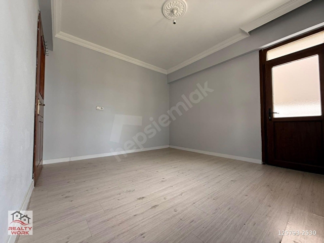 SINIRSIZ KREDİ İMKANLI GENİŞ VE KULLANIŞLI 3+1 KATTA TEK DAİRE - Görsel 13