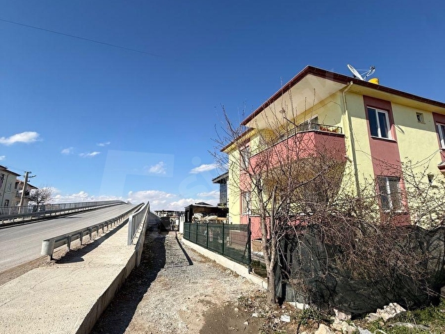 SATILIK 2 KATLI MÜSTAKİL EV – ÇİFT DAİRE + GENİŞ ARSA